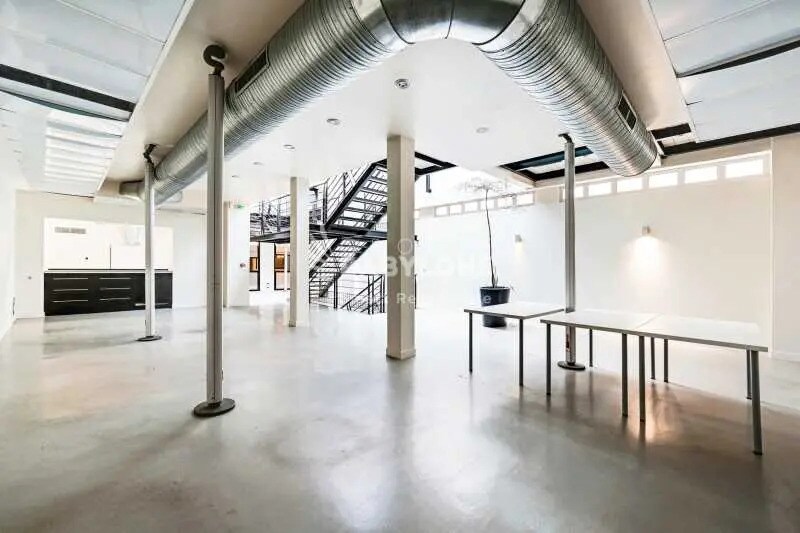 Bureau dans Levallois-Perret à vendre - Photo de l’immeuble – Image 3 sur 11