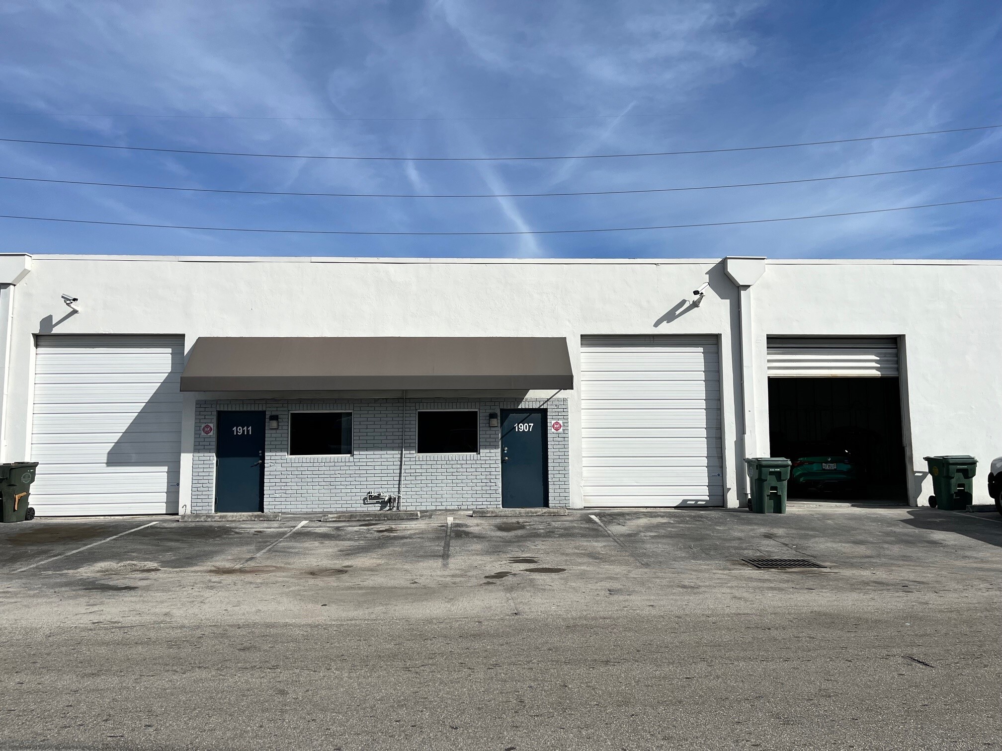 1900-2261 NW 29th St, Oakland Park, FL à louer Photo de l’immeuble– Image 1 sur 8