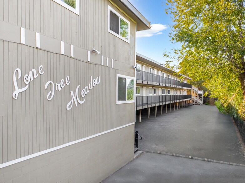 3126 Lone Tree Way, Antioch, CA à vendre - Photo de l’immeuble – Image 2 sur 25