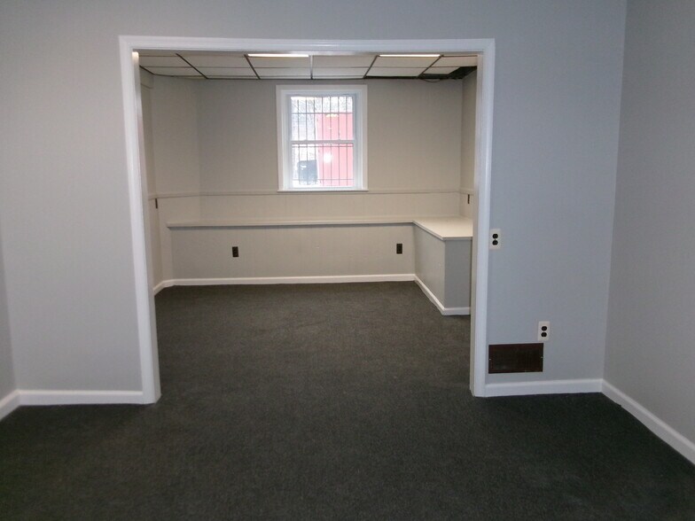103 Arch St, Butler, NJ à louer - Photo intérieure – Image 2 sur 10