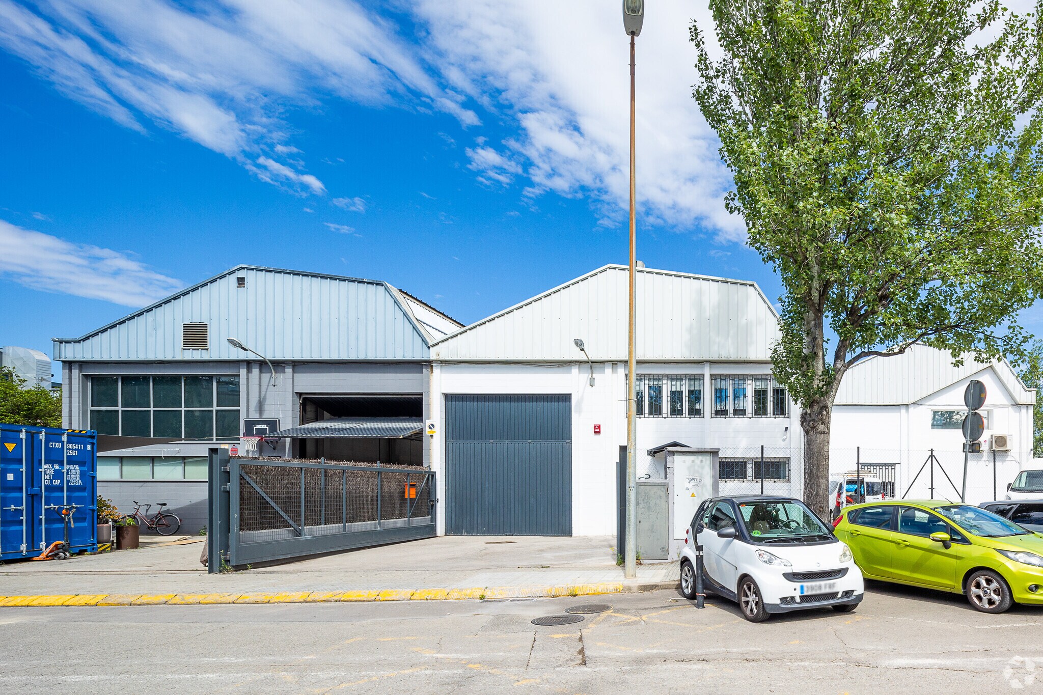 Industriel/Logistique dans Sant Cugat del Vallès, Barcelona à vendre Photo principale– Image 1 sur 3
