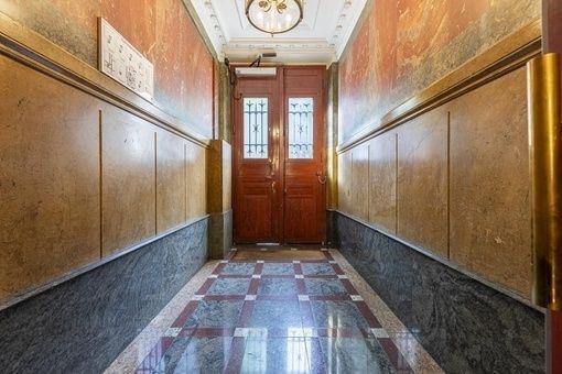 Bureau dans Paris à louer - Hall d’entrée – Image 2 sur 18