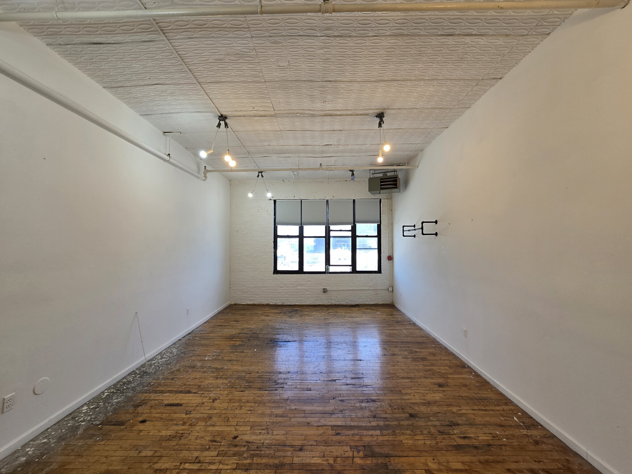 117 Grattan St, Brooklyn, NY à louer Photo intérieure– Image 1 sur 4