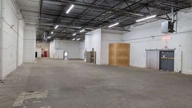 6100-6180 Broadway, Merrillville, IN à louer Photo intérieure– Image 1 sur 8