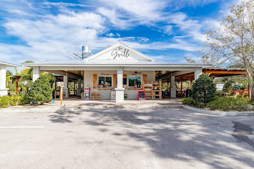 3700 9th St SW, Vero Beach, FL à vendre - Photo principale – Image 1 sur 11