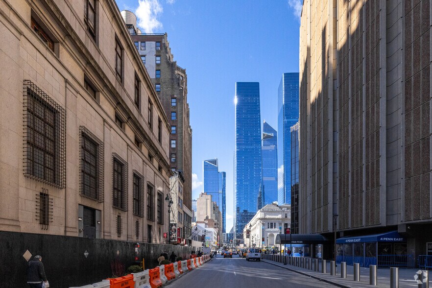 254 W 31st St, New York, NY à louer - Photo de l’immeuble – Image 3 sur 5