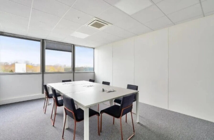 13 Avenue Morane Saulnier, Vélizy-Villacoublay à louer - Photo intérieure – Image 2 sur 9