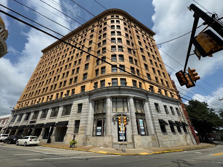 52 W Main St, Uniontown, PA à vendre - Photo de l’immeuble – Image 2 sur 42