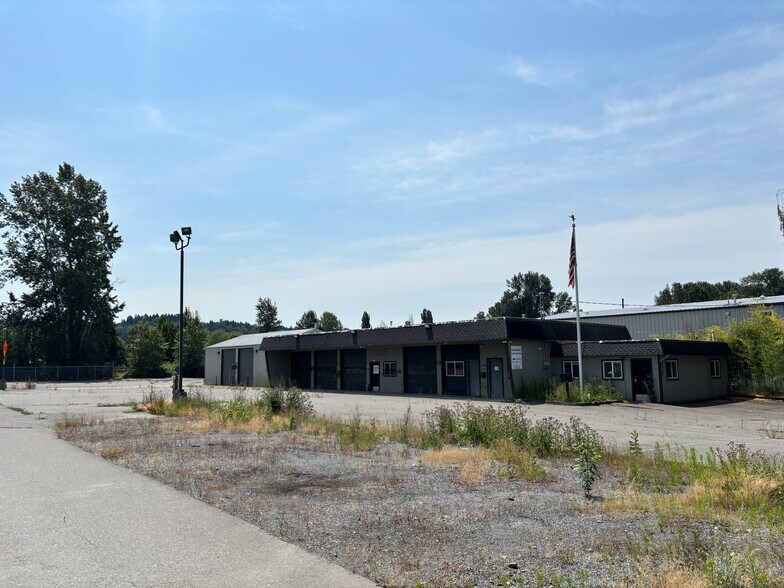 2412 Inter Ave, Puyallup, WA à louer - Photo de l’immeuble – Image 3 sur 3