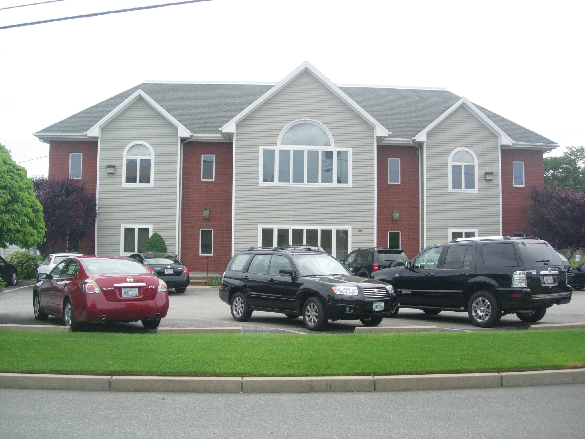 240 Chestnut St, Warwick, RI à louer Photo de l’immeuble– Image 1 sur 5