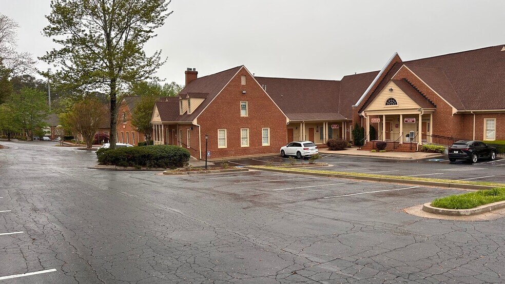 1867 Independence Sq, Dunwoody, GA à louer - Photo de l’immeuble – Image 3 sur 23