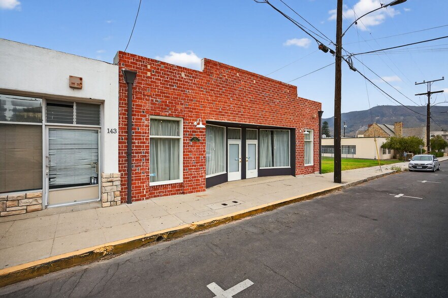 141 Davis St, Santa Paula, CA à vendre - Photo de l’immeuble – Image 3 sur 19