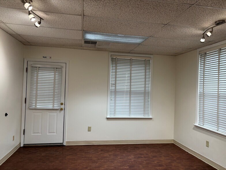 8505 Delmar Blvd, University City, MO à louer - Photo de l’immeuble – Image 3 sur 14