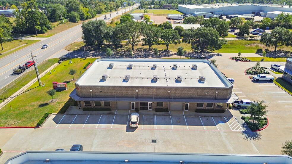 2519 N Frazier Rd, Conroe, TX à vendre - Photo de l’immeuble – Image 3 sur 21