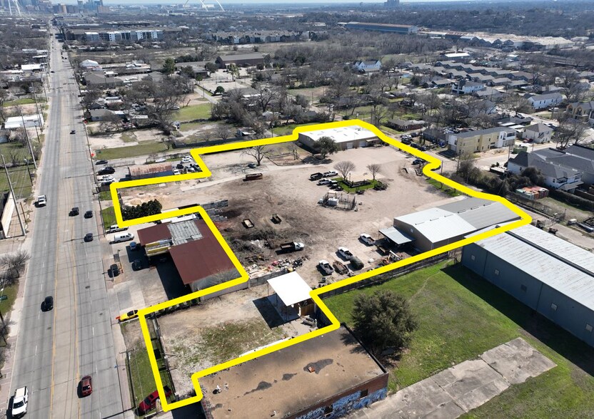 1905 Akron St, Dallas, TX à louer - Photo de l’immeuble – Image 3 sur 12