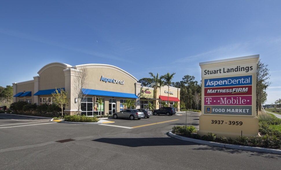 3801 SE Federal Hwy, Stuart, FL à louer - Photo de l’immeuble – Image 2 sur 3