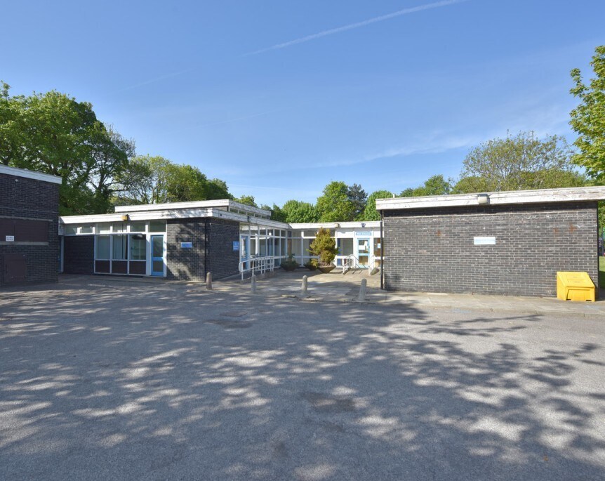 Manor Sq, Otley à vendre Photo principale– Image 1 sur 2