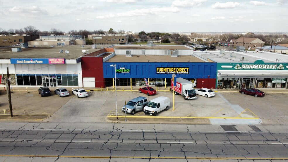312 E Main St, Grand Prairie, TX à vendre - Photo de l’immeuble – Image 2 sur 14