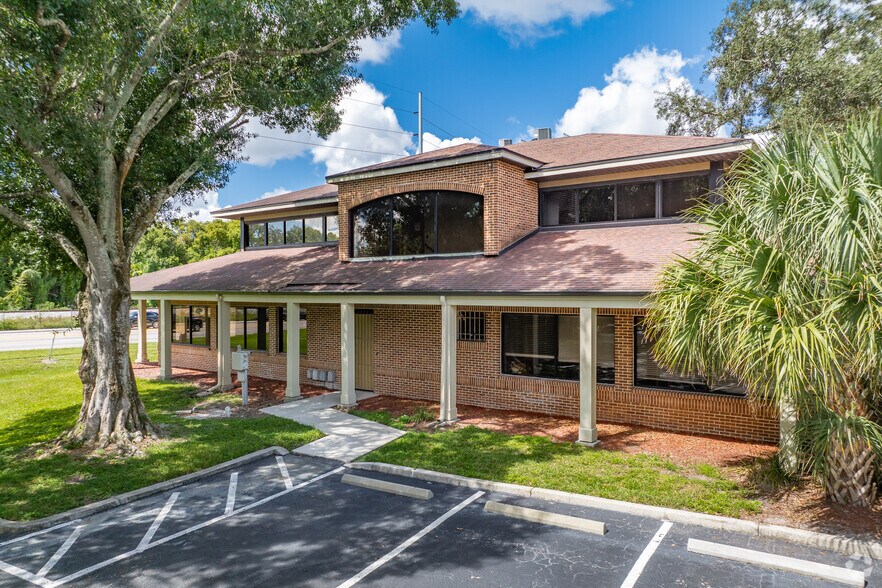 2701 W Busch Blvd, Tampa, FL à vendre - Photo de l’immeuble – Image 3 sur 23