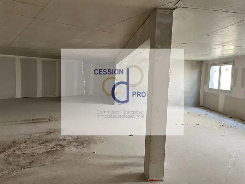 Bureau dans Nîmes à vendre - Photo de l’immeuble – Image 1 sur 5
