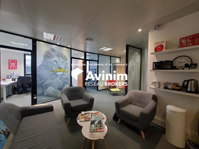 Plus de détails pour Bureau à louer