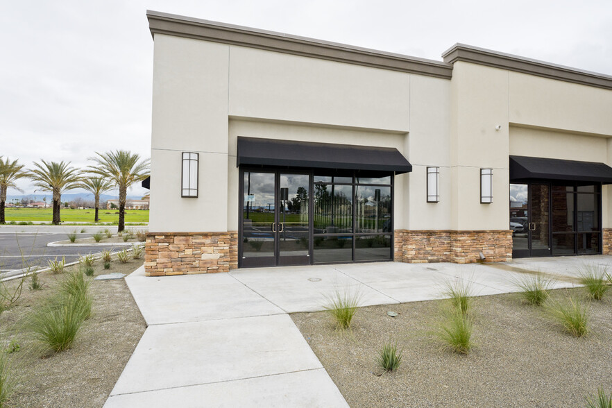 1110 Bear Mountain Blvd, Arvin, CA à louer - Photo de l’immeuble – Image 1 sur 7