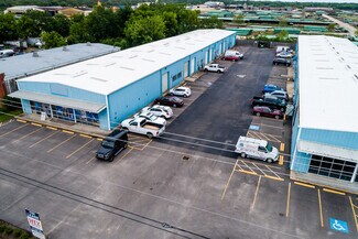 Plus de détails pour 1118 N Main St, Pearland, TX - Local d'activités, Industriel/Logistique à louer