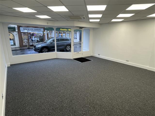 1-5 Southgate St, Winchester à louer - Photo de l’immeuble – Image 3 sur 4
