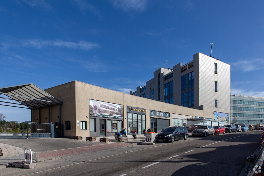 Bureau dans Madrid, Madrid à louer - Photo de l’immeuble – Image 3 sur 4