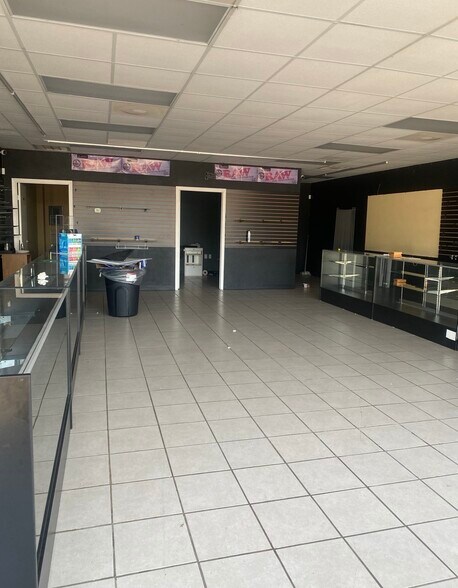2210 Allen Genoa Rd, Houston, TX à louer - Photo intérieure – Image 3 sur 7