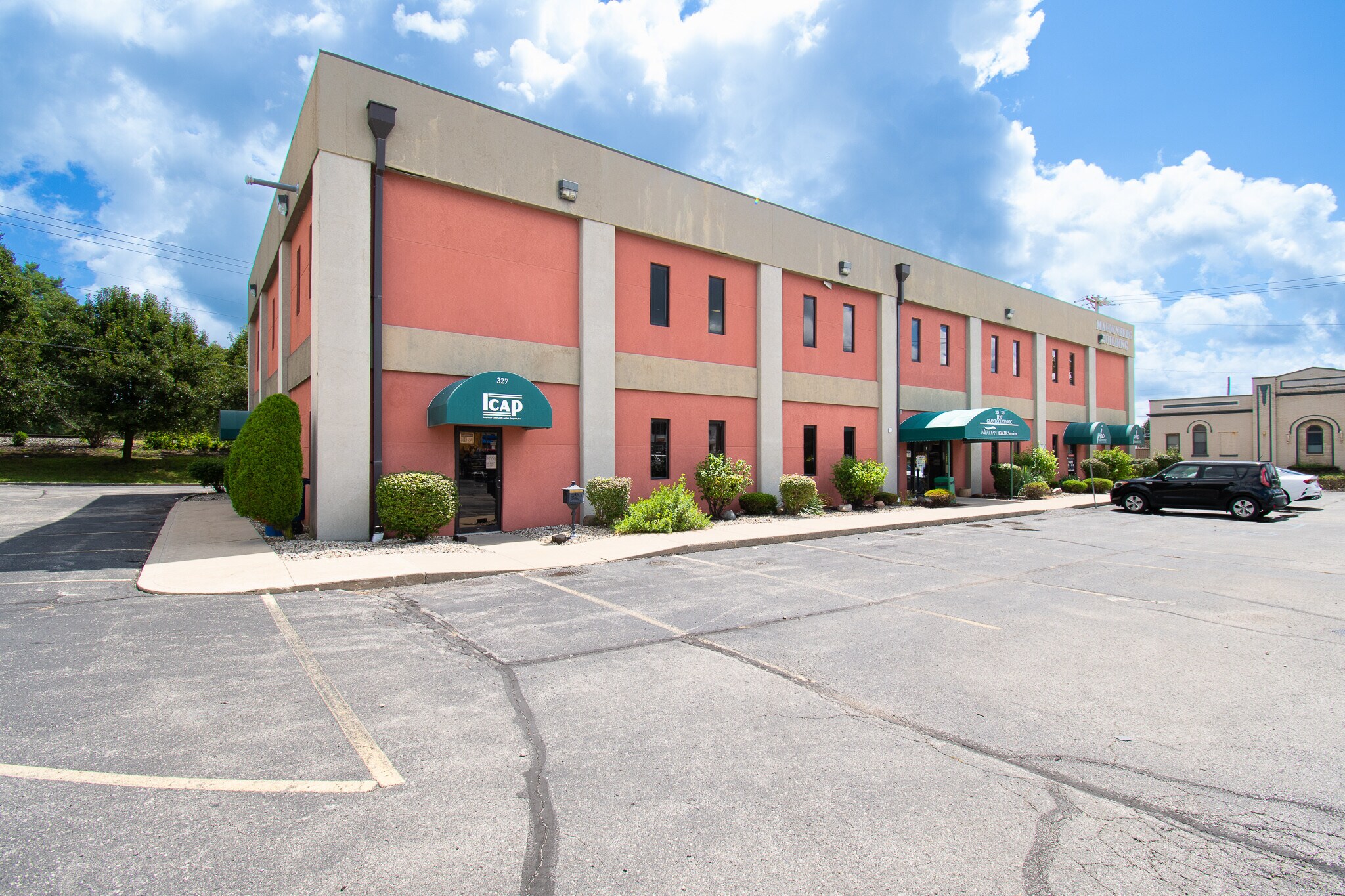 319-327 E 2nd St, Marion, IN à louer Photo principale– Image 1 sur 5