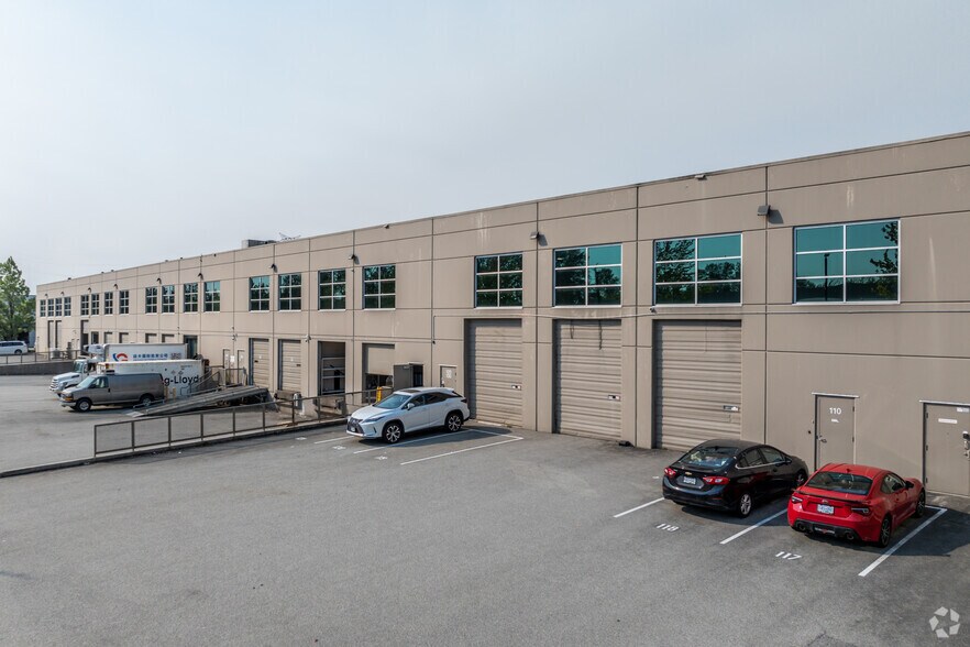 21320 Gordon Way, Richmond, BC à louer - Photo de l’immeuble – Image 3 sur 4