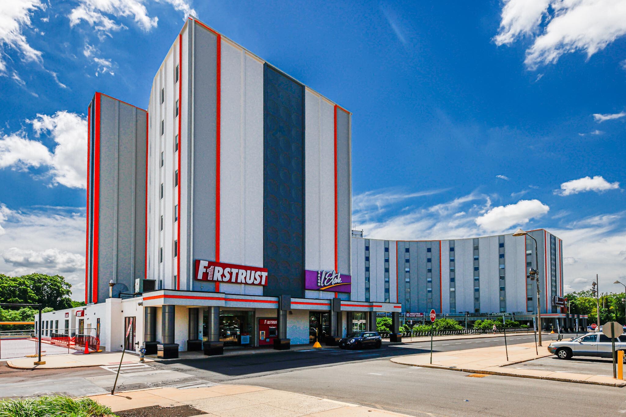 261 Old York Rd, Jenkintown, PA à louer Photo principale– Image 1 sur 35