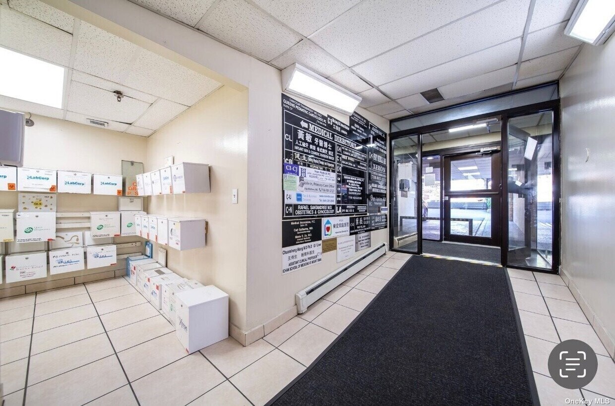 8708 Justice Ave, Elmhurst, NY 11373 - Lot CB -  - Photo intérieure - Image 1 of 6