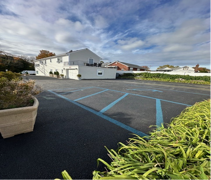 829 Midland Ave, Yonkers, NY à vendre - Photo de l’immeuble – Image 3 sur 13