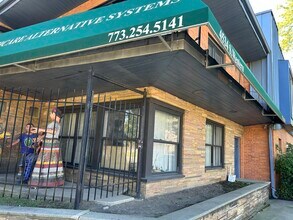 4534 S Western Ave, Chicago, IL à louer Photo intérieure– Image 1 sur 6