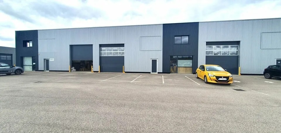 Local d’activités dans Longvic à louer Photo principale– Image 1 sur 3