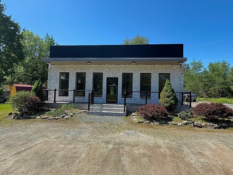 84 Cimarron Rd, Monticello, NY à vendre - Photo de l’immeuble – Image 3 sur 9