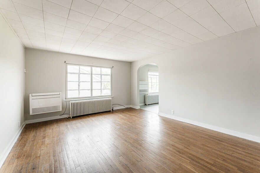 524 Cross St, Sycamore, IL à vendre - Photo de l’immeuble – Image 3 sur 17