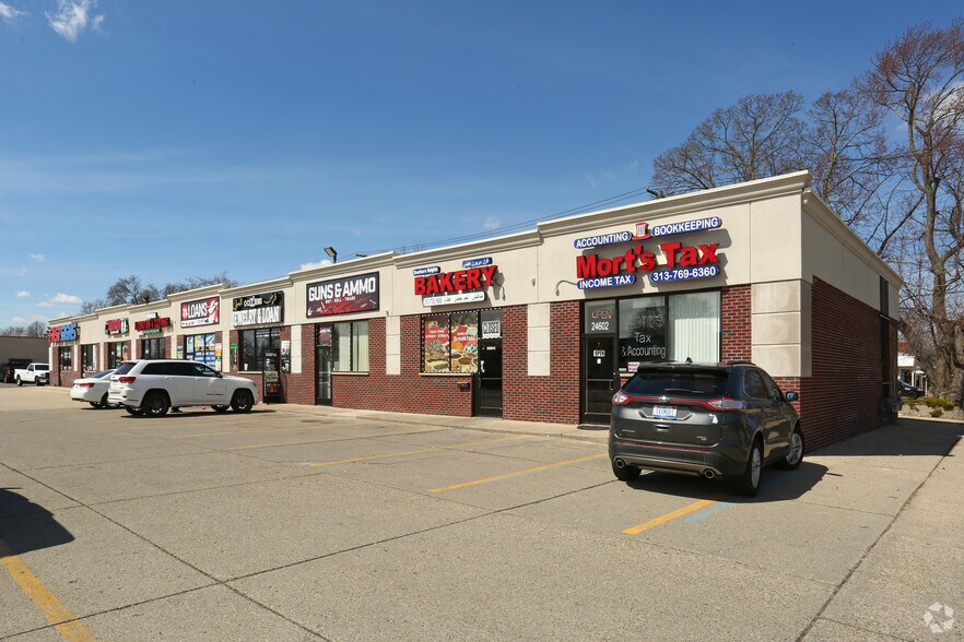 24602-24636 W Warren St, Dearborn Heights, MI à louer - Photo de l’immeuble – Image 3 sur 5