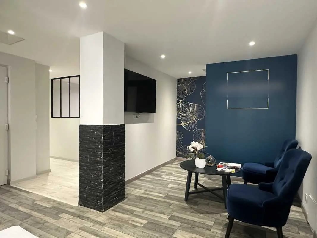 Bureau dans Fontaines-sur-Saône à vendre Photo intérieure– Image 1 sur 9