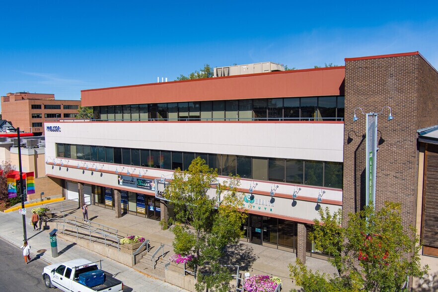1422 Kensington Rd NW, Calgary, AB à louer - Photo de l’immeuble – Image 1 sur 6
