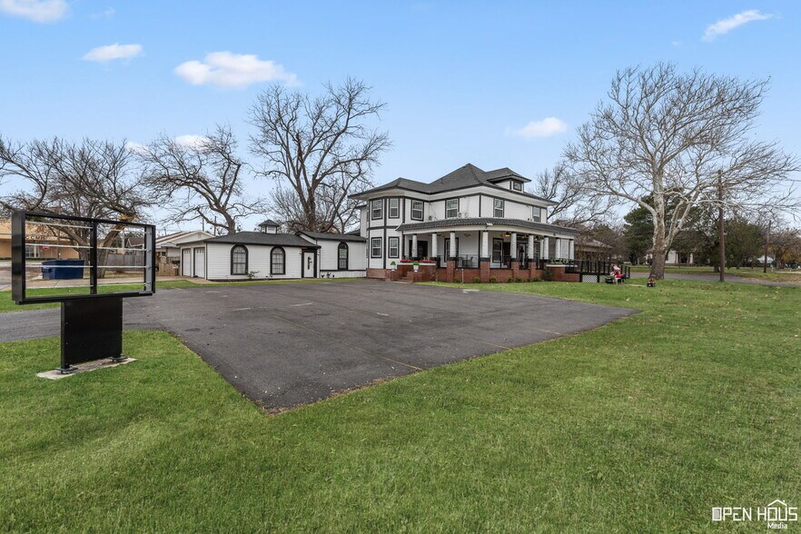 405 W Gilbert St, Henrietta, TX à vendre - Photo principale – Image 1 sur 79