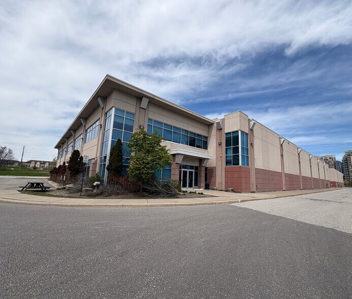 110 Clegg Rd, Markham, ON à louer - Photo de l’immeuble – Image 3 sur 4