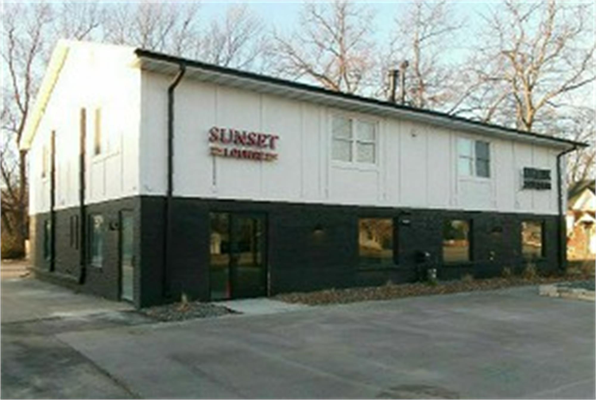 1409 Sunset Dr, Norwalk, IA à louer Photo de l’immeuble– Image 1 sur 3
