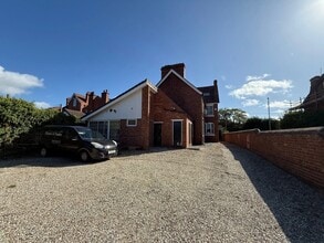 135-137 Worcester Rd, Hagley à louer Photo de l’immeuble– Image 2 sur 8