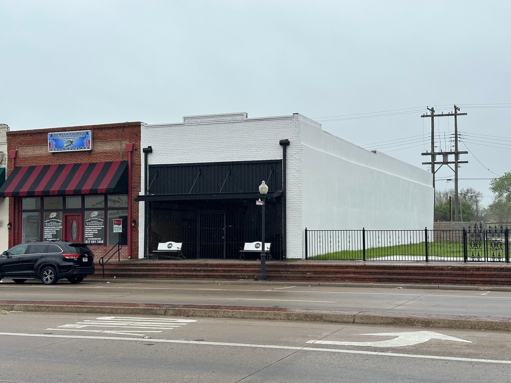 206 E Moore Ave, Terrell, TX à louer Photo de l’immeuble– Image 1 sur 8