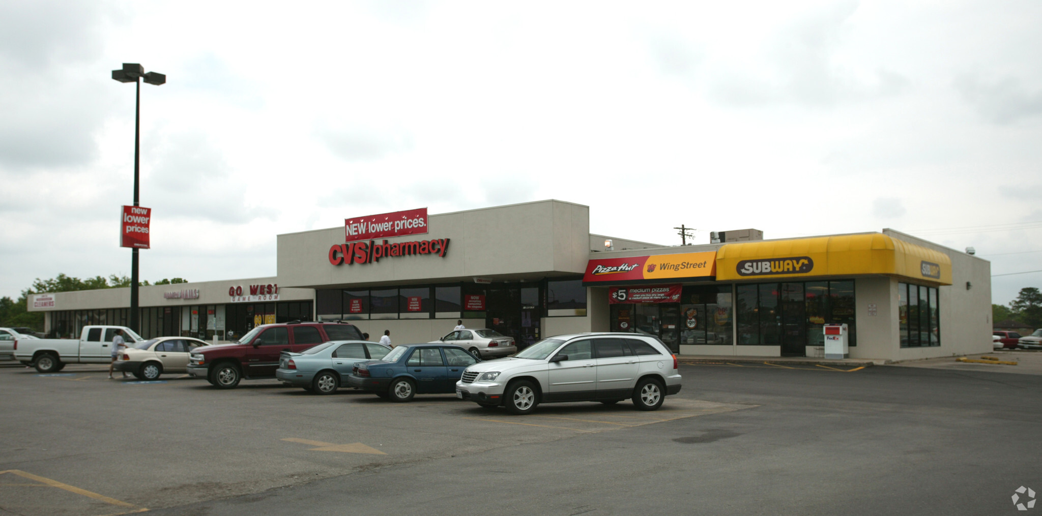 660-734 W Brazos Ave, West Columbia, TX à louer Photo principale– Image 1 sur 4