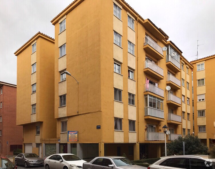 Calle Virgen de las Angustias, 39, Ávila, Ávila à louer - Photo de l’immeuble – Image 2 sur 2