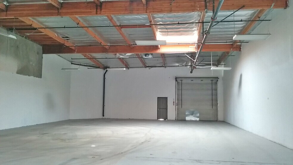 741 S Allen St, San Bernardino, CA à louer - Photo de l’immeuble – Image 2 sur 7